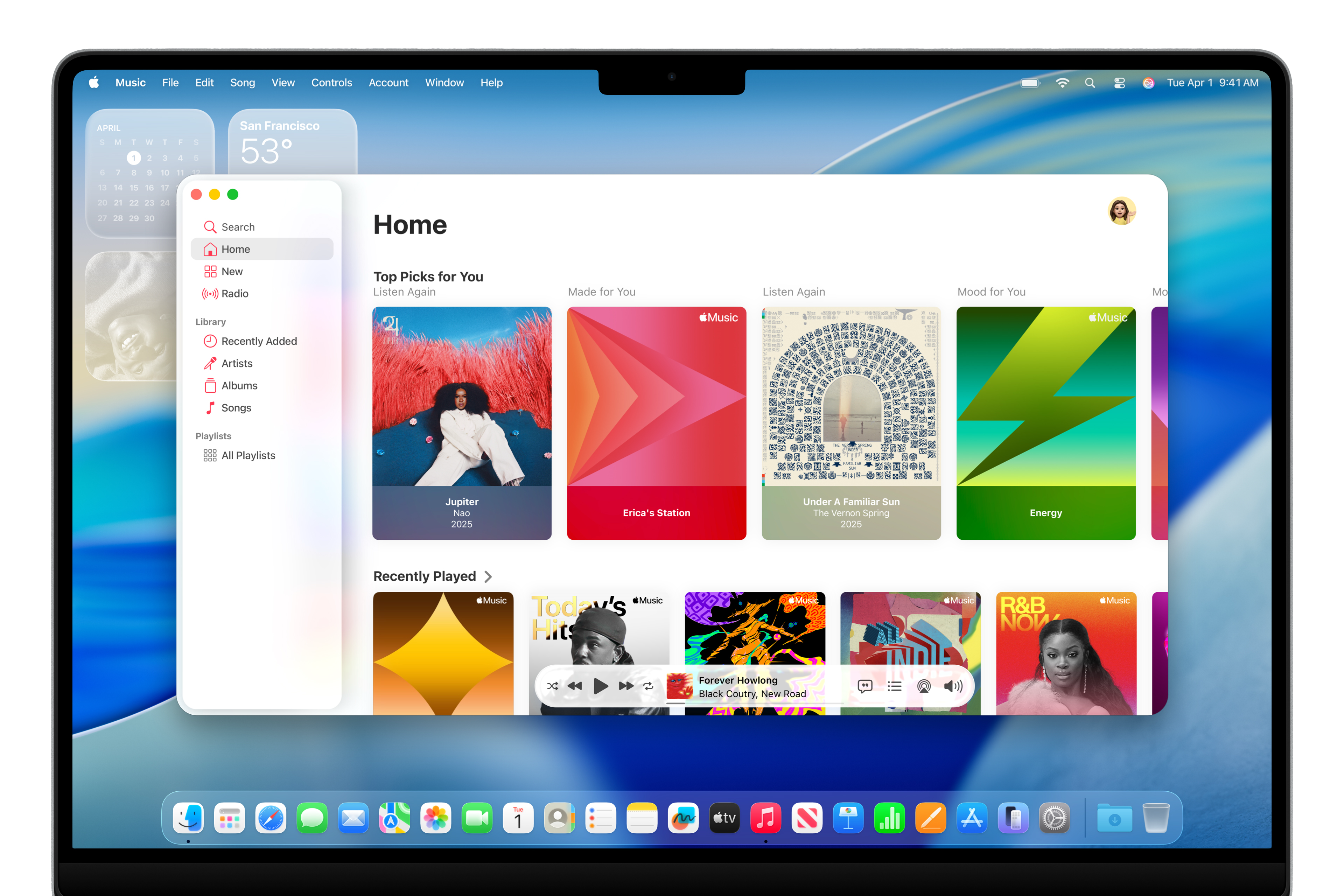 Un MacBook Pro 16 pouces affiche Apple Music et met en valeur le nouveau design de macOS Tahoe.