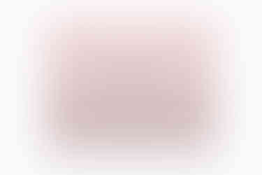 Le MacBook Neo en rose poudré.