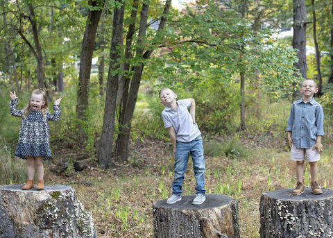 family photography, family photoshoot, fall family photoshoots, family portraits near me, in studio family photos, family photo sessions near me, holiday photos, outdoor photography, cake smash photography, birthday photographer, milestone photographer, family photoshoot near me, family photos near me, family photo studio near me,
