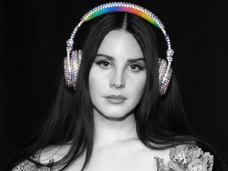 Lana Del Rey listening to music on Headphones