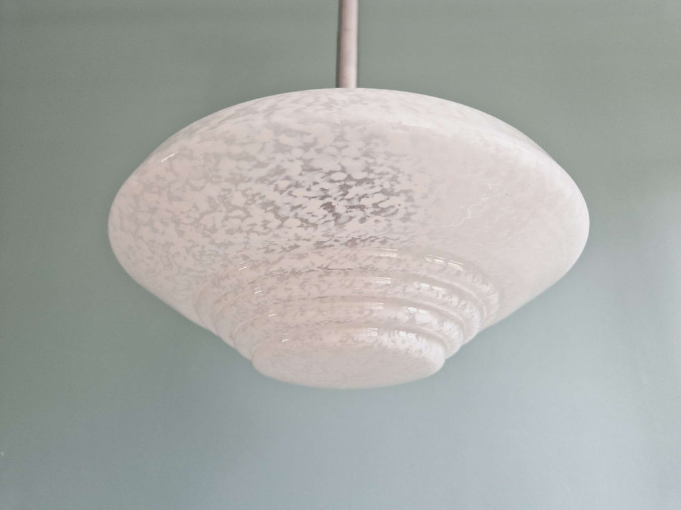 Miniature : Suspension Art Déco en verre moucheté blanc, 1920-30