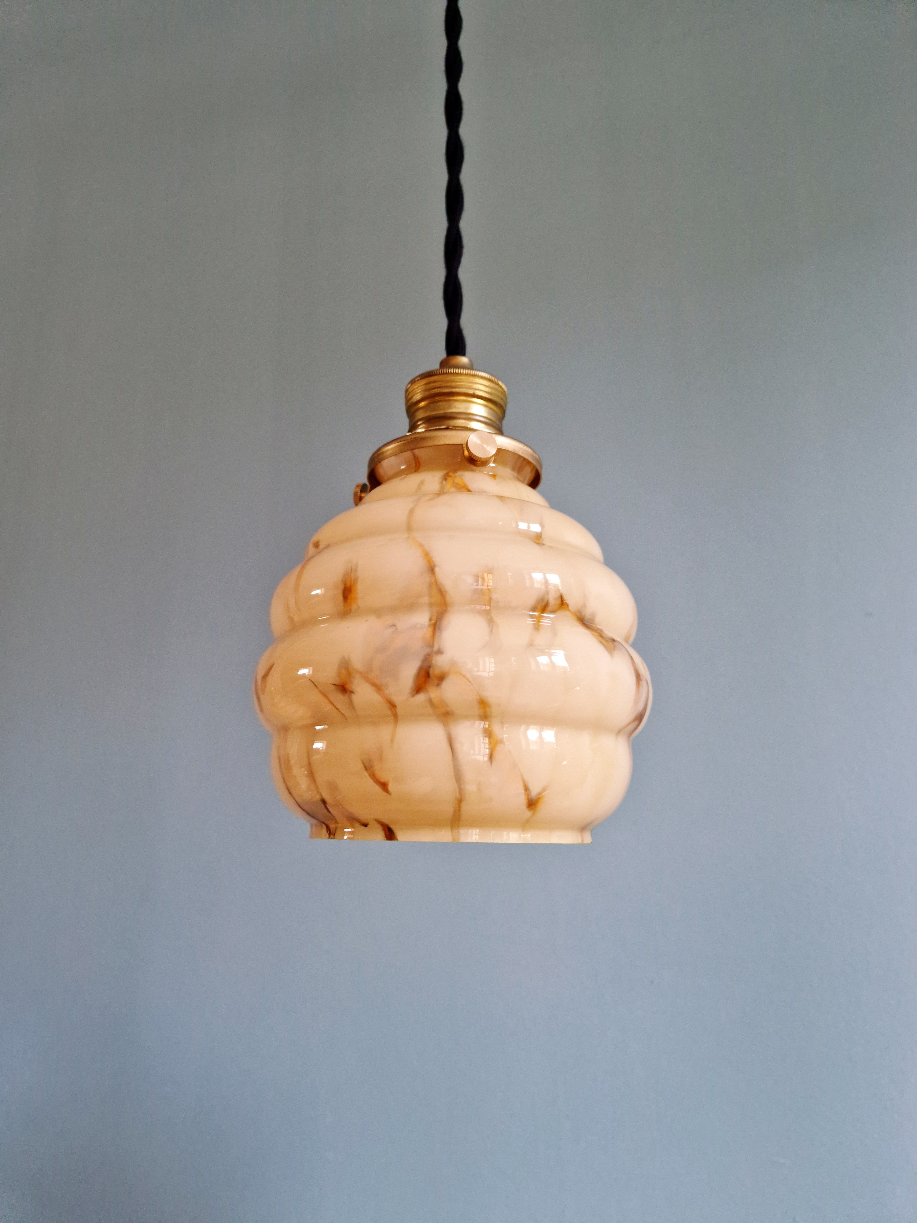 Suspension Art Deco en opaline marbrée avec ouraline, Scailmont
