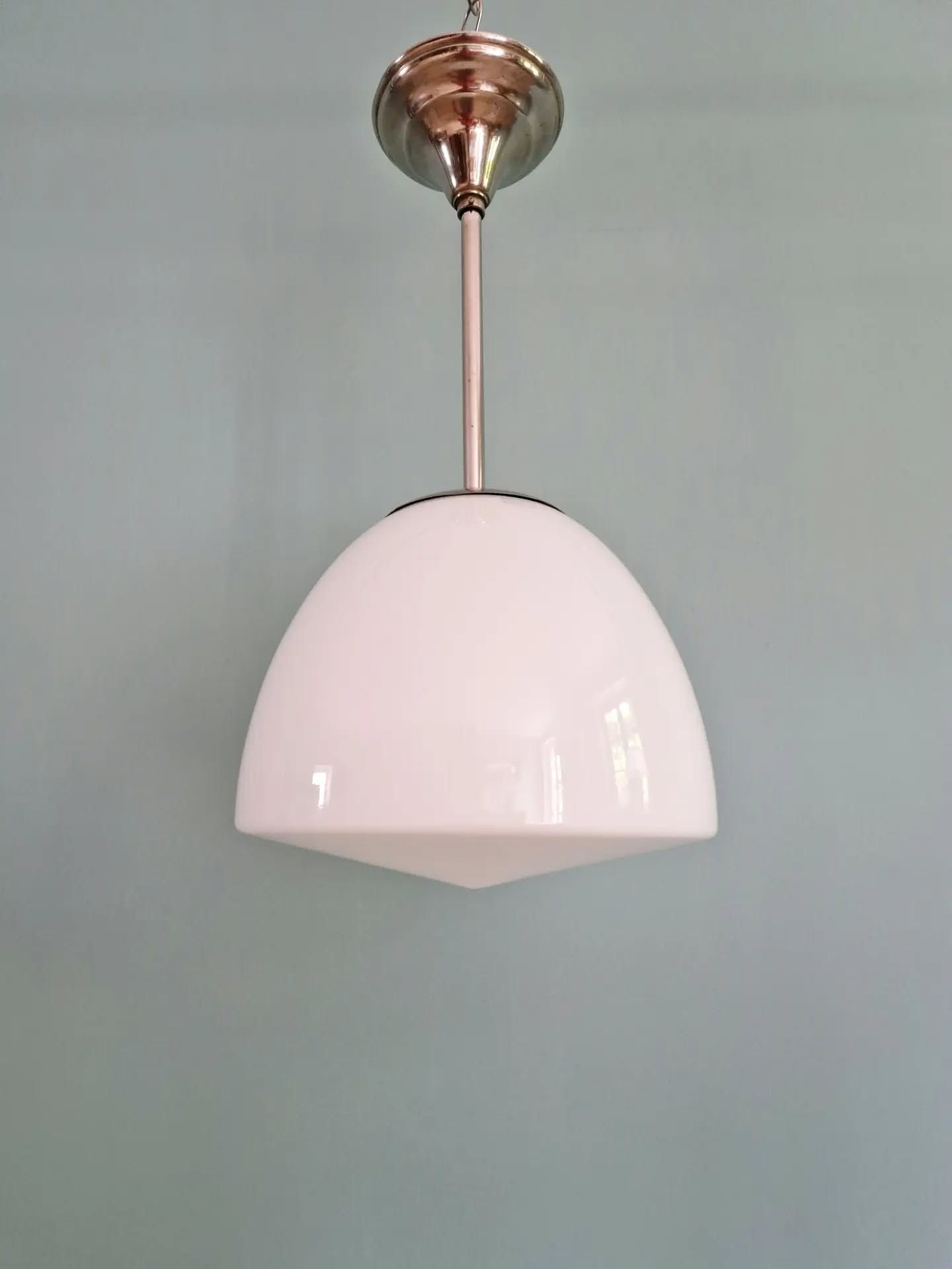 Suspension Bauhaus Philips en opaline blanche, années 1930