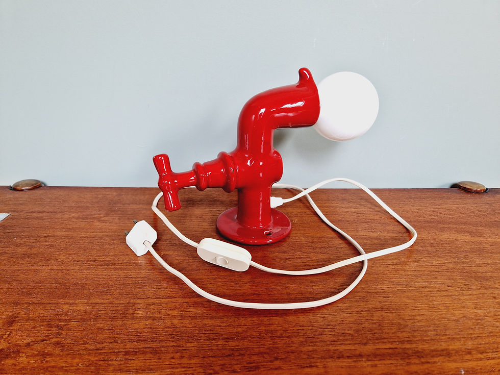 Miniature : Applique murale Robinet en céramique rouge, années 70