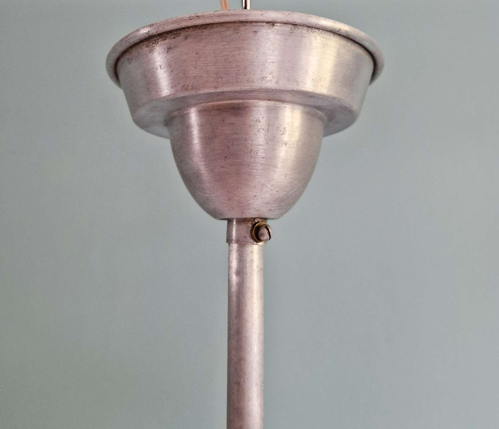Miniature : Paire de grandes suspensions Art Déco en opaline blanche, 1920-30 