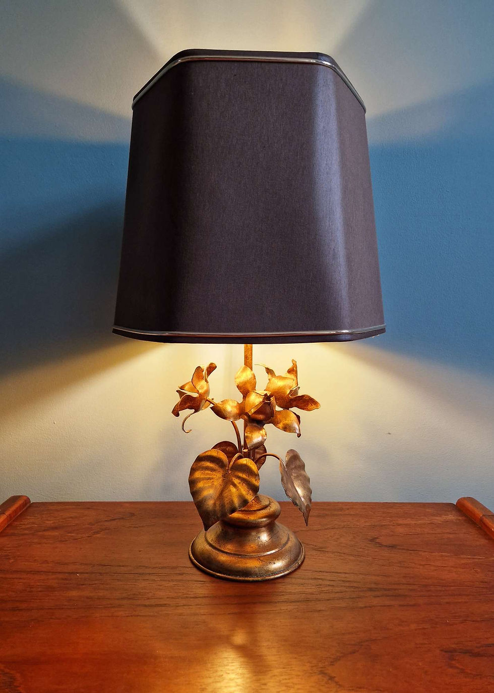 Miniature : Lampe de table italienne en métal dorée, style Hollywood Regency, 1970