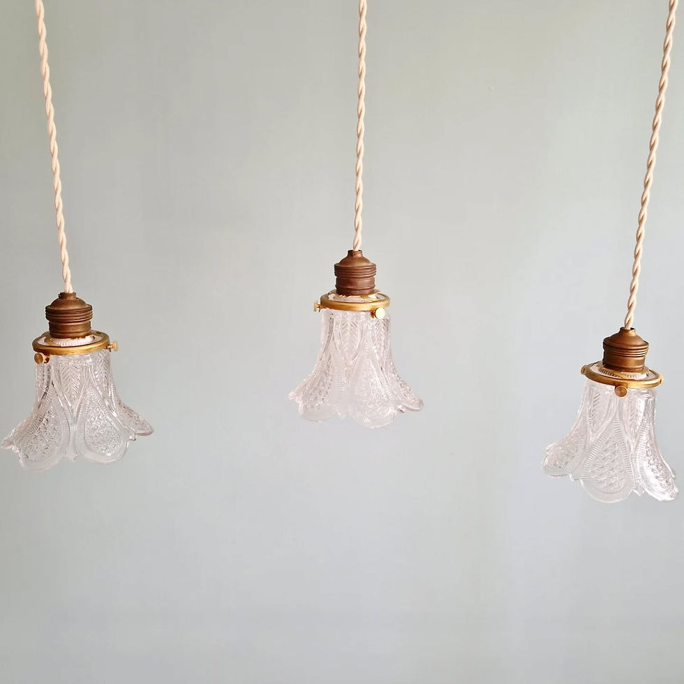 Miniature : Trio de suspensions Art Déco en verre transparent, années 1920-30