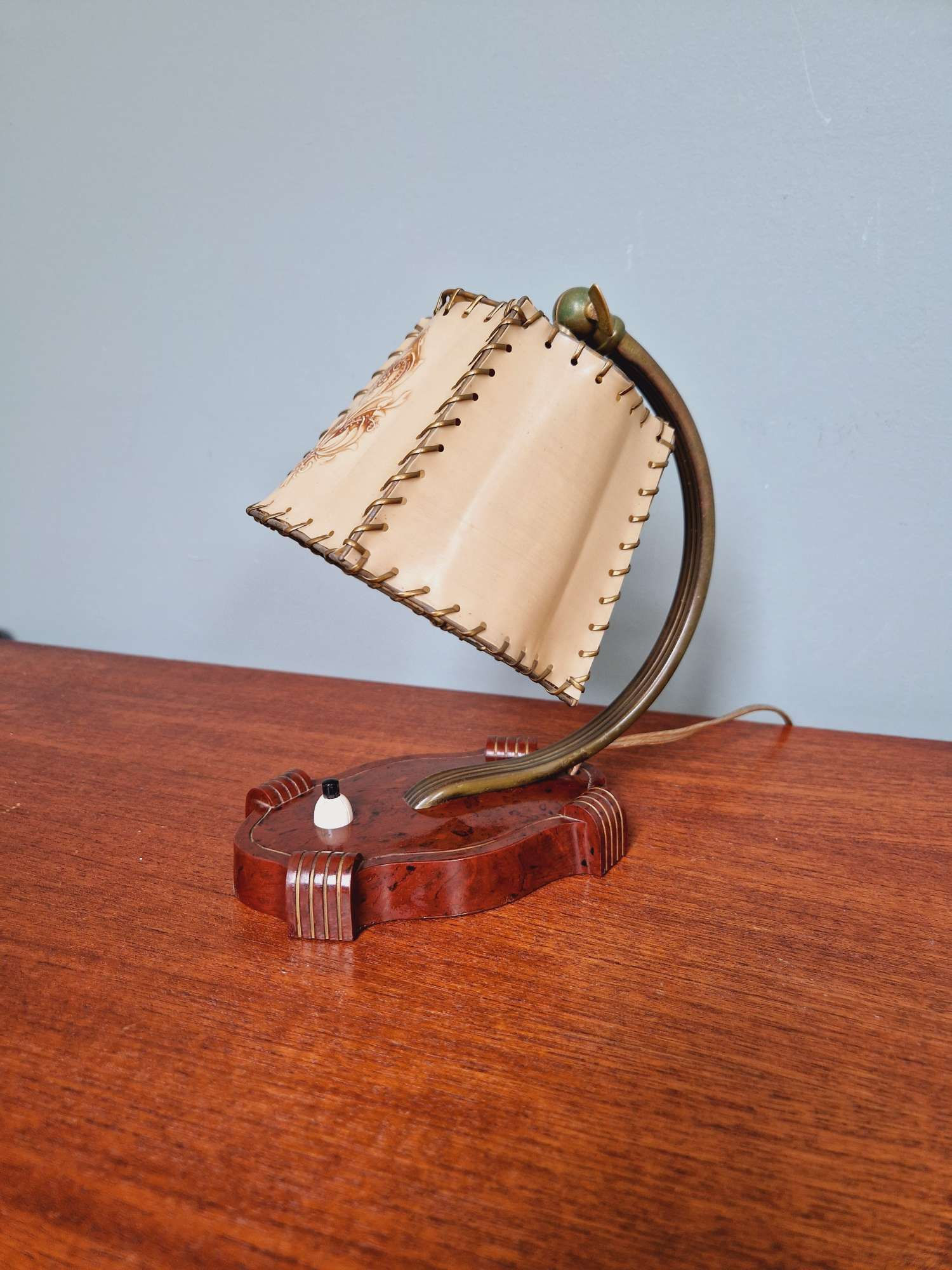 Lampe de table Art Déco en bakélite, années 1920-30