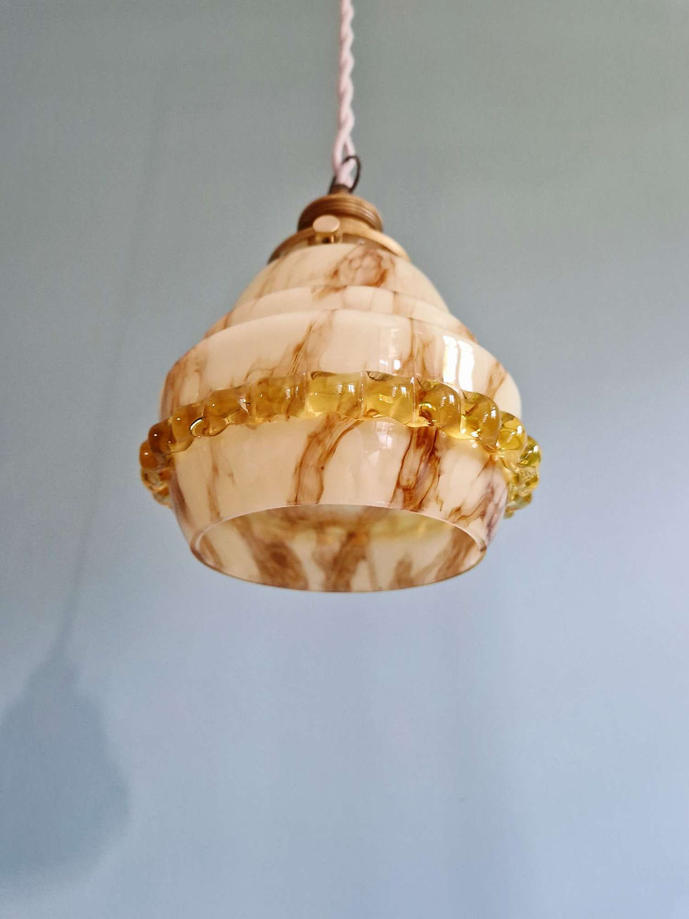Miniature : Duo de suspensions en opaline/ouraline, Scailmont (Belgique), 1920-30 