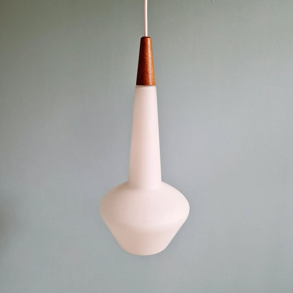 Miniature : Suspension scandinave en opaline blanche satinée, 1960