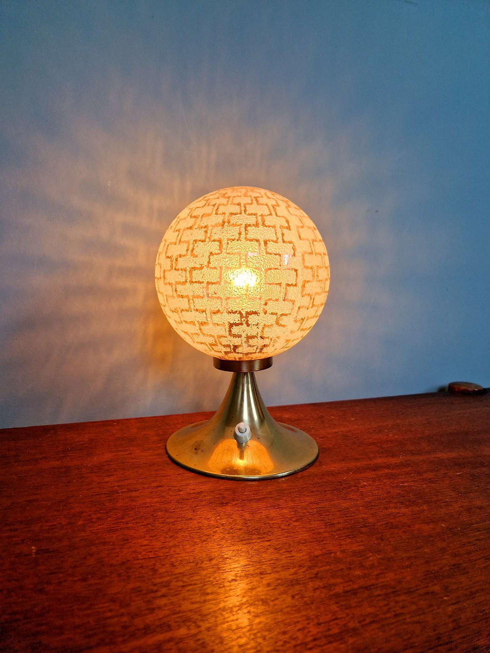 Miniature : Lampe de table Space Age en laiton et verre couleur ambre texturé, 1970