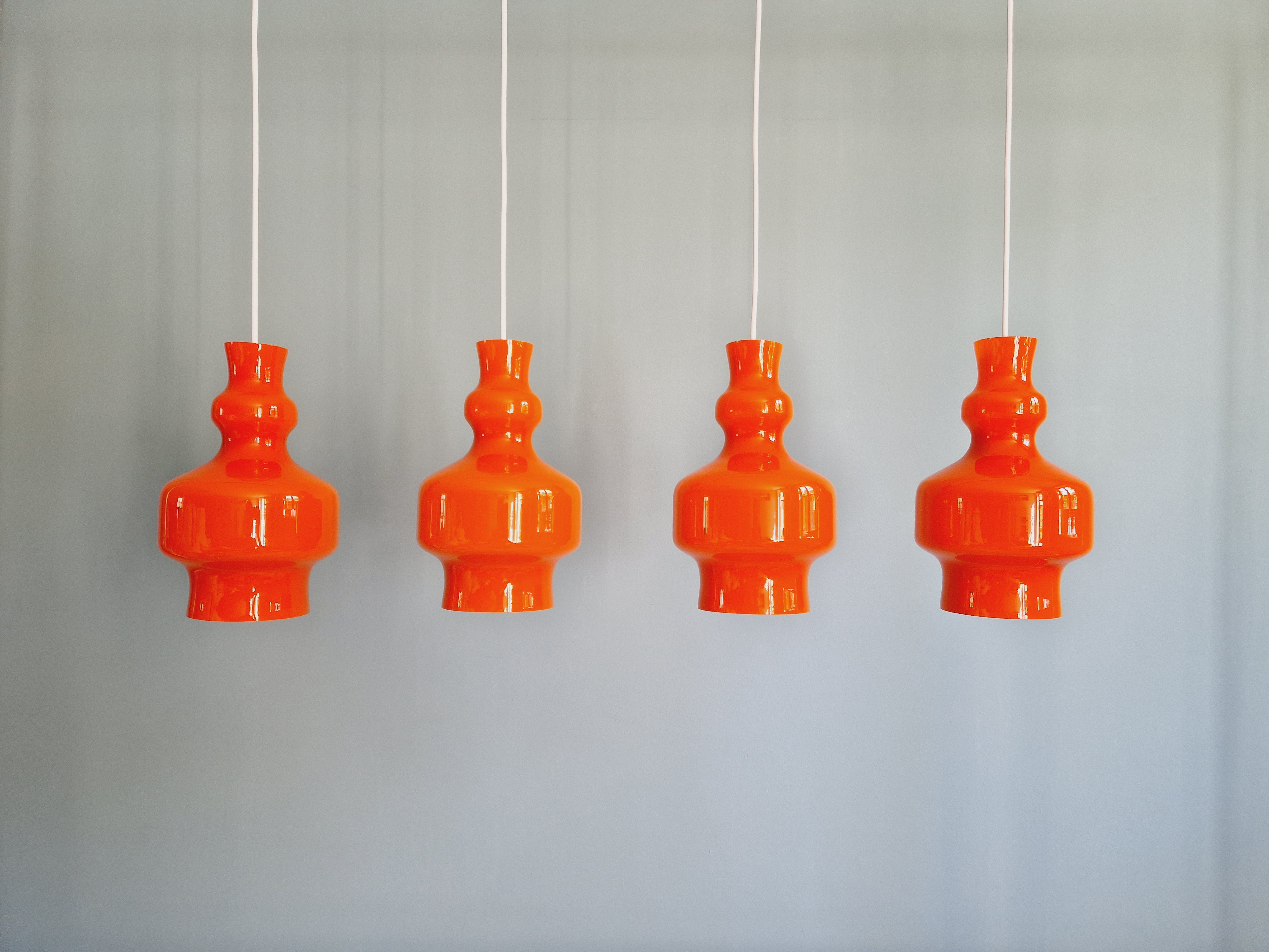 Suspension en opaline orange (3 disponibles), RAAK AMSTERDAM, 1960