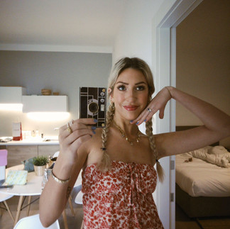 Mirror Picture of Alex