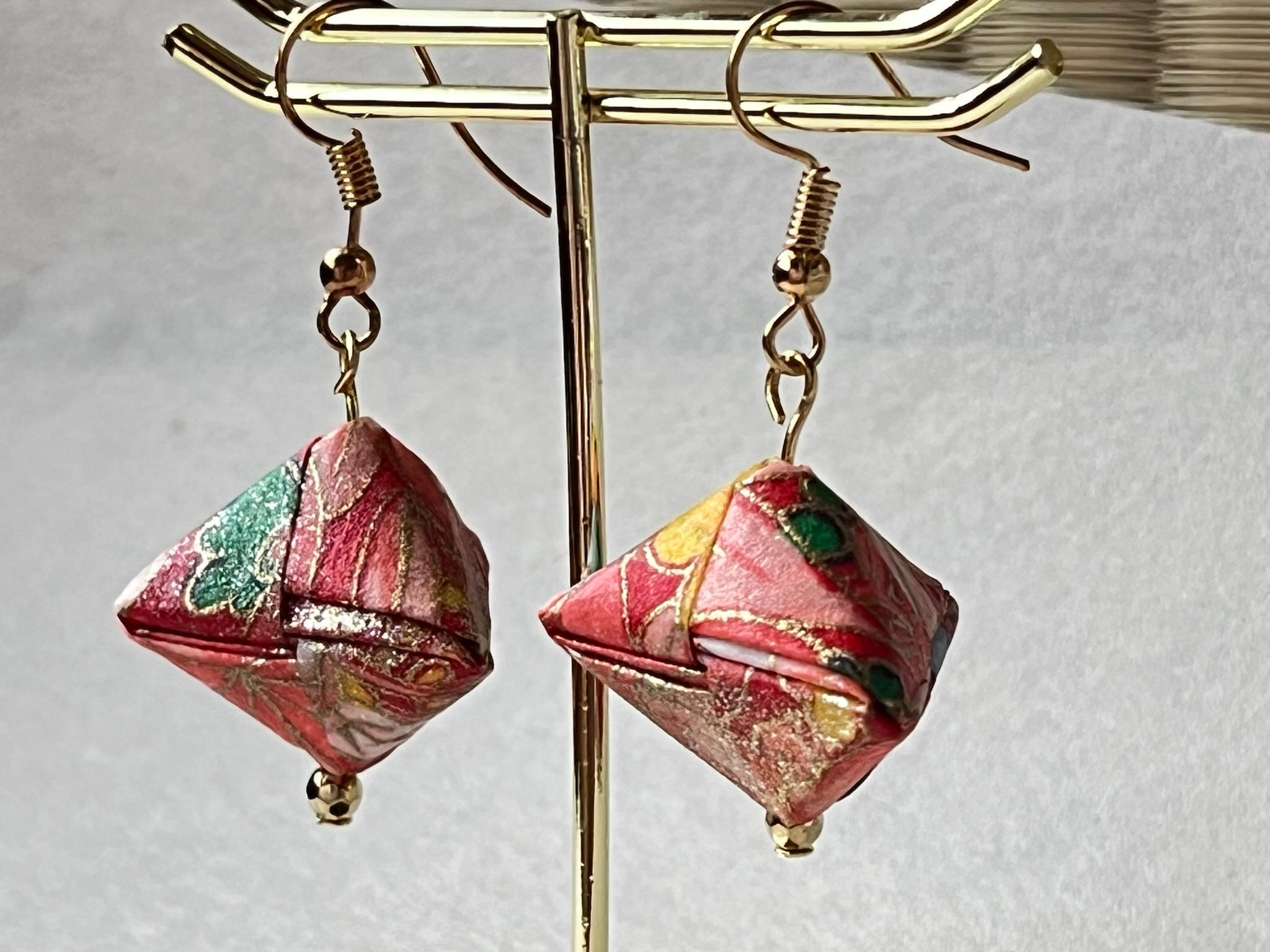 Japanese Washi Origami Earrings "Red and Pink Chiyogami"