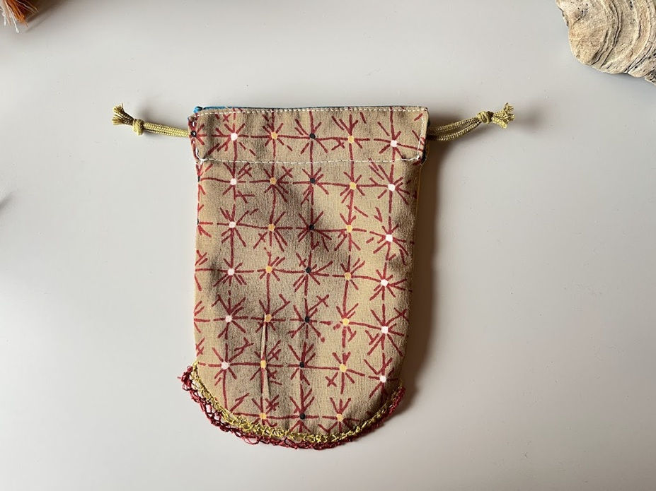 Thumbnail: Pouch with Turkey Oya lace embroidery Kimono fabric used