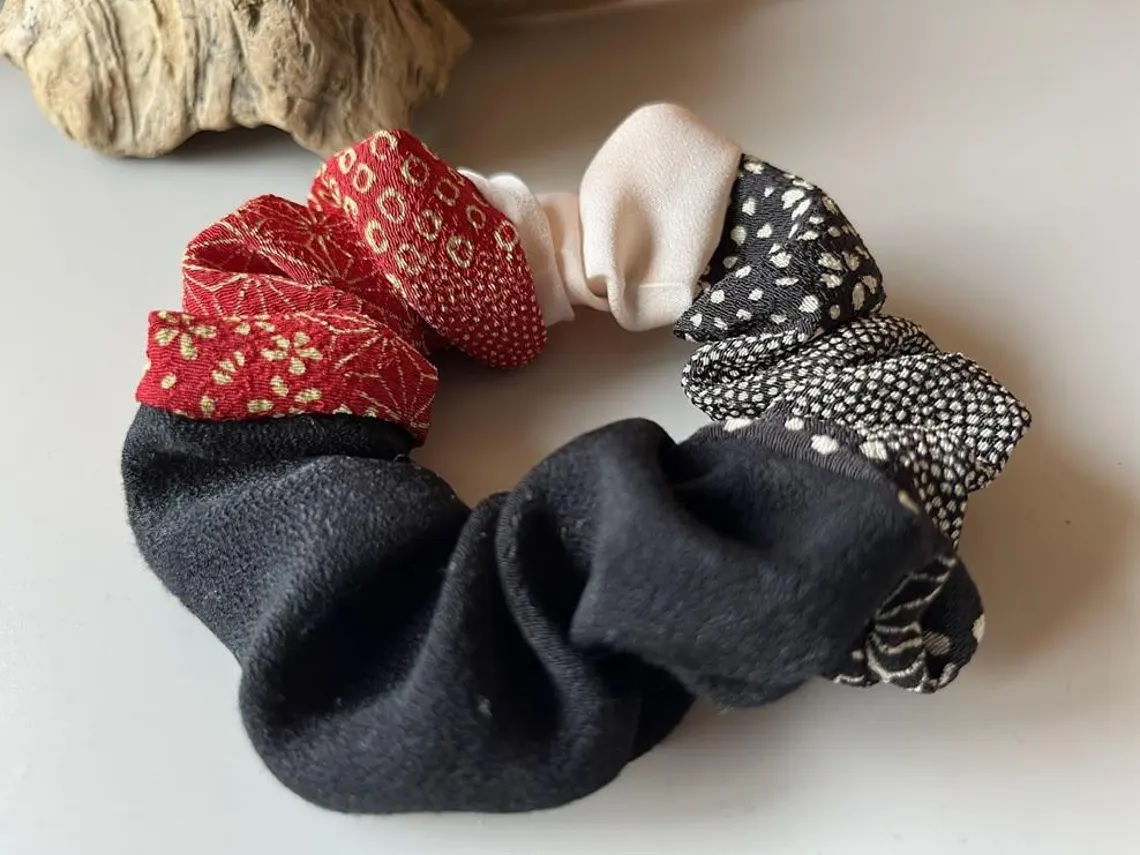 Kimono fabric Scrunchie Four pieces combo Shi-Awase Happy