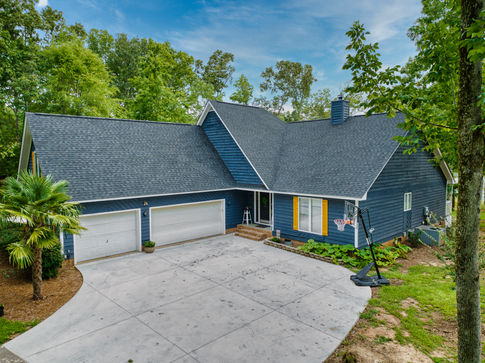 Aerial drone photograph of a residential home on Lake Murray in South Carolina.