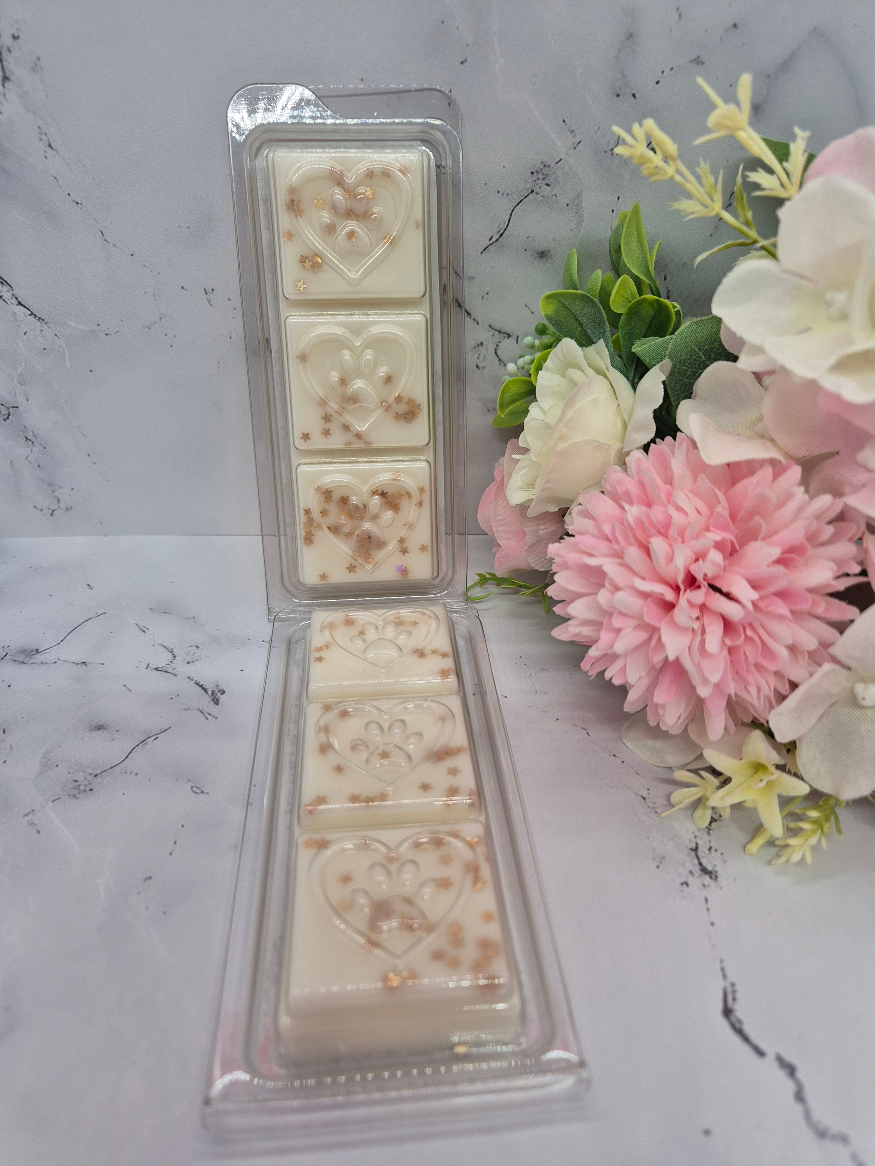 Lotus Veil Scented Wax Paw Clamshell