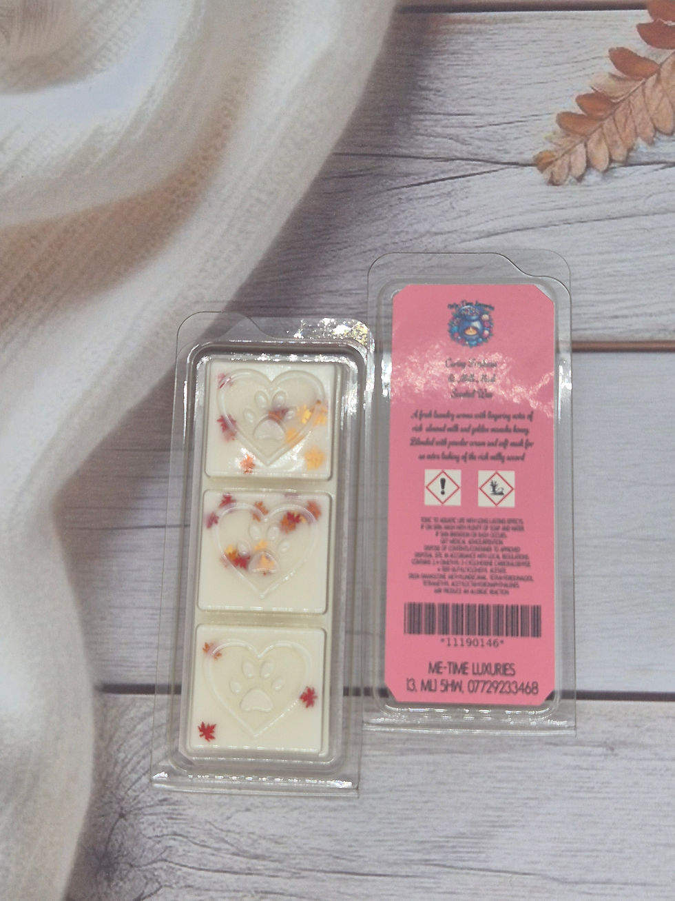 Caring Freshness & Milk Musk Scented Wax Paw Clamshell