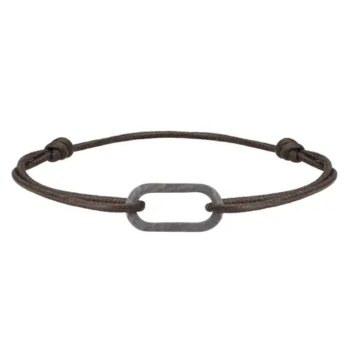 Bracelet type maillon, modèle QUASAR Q2 Martelé, dessus martelé à la main, dessous finition Gun (brossée) dim : 20 mm x 10 mm x 2 mm
Ref.BM1S2
Cordon en coton ciré Chocolat (Réf. WC5107)