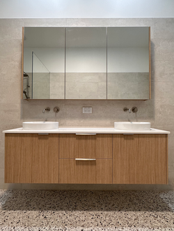 20230418_014441145_iOS