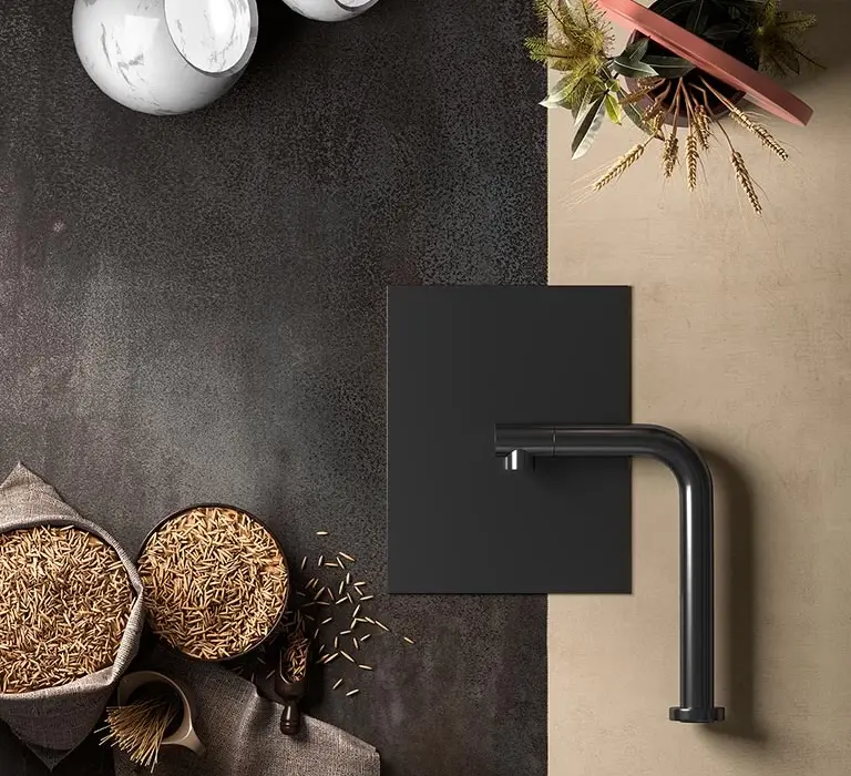 atlas-plan-metal-effect-porcelain-stoneware-blaze-iron-clamp_768_1024_50