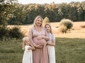 Ein Schwangerschaftsshooting mit der ganzen Familie in Bad Driburg - Babybauchshooting in Kassel und ganz Deutschland