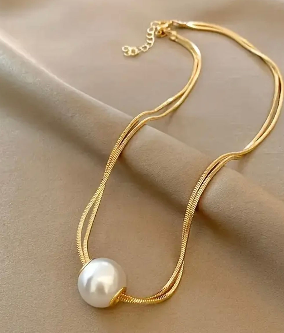 “Amélie d’Or” Double Chain Necklace with Pearl Accent 