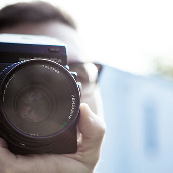 Person unter Foto