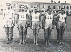 Пограничники спортсмены Ю Сидоров в центре Ленинград Стадион Динамо