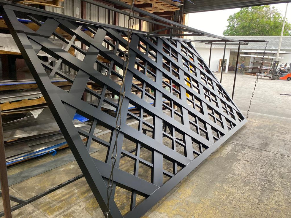 PASEO PLAZA GRILL (2)