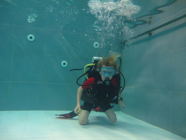 Planet_Octopus_-_Plongée_Enfant_-_Stage_Plongée_Toussaint_2012_-_Educ_et_Sport_(