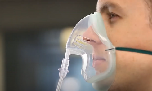 Intersurgical-EcoLite-adult-oxygen-mask-video-thumbnail-image.png