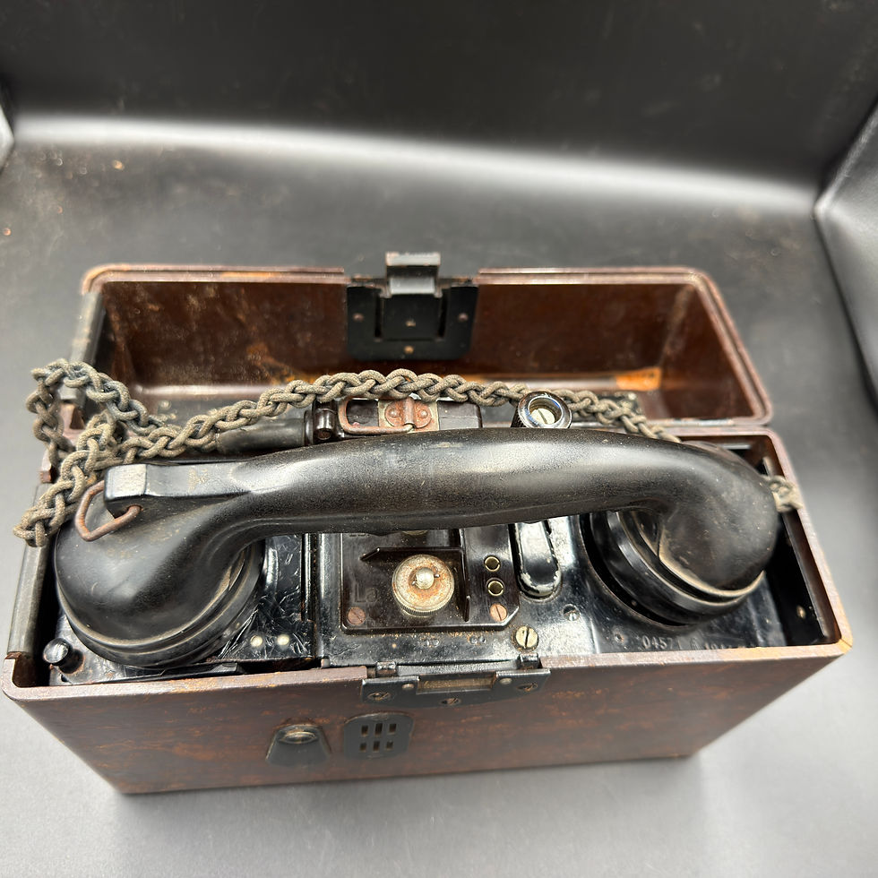Working German Field Telephone (FF33) 1943