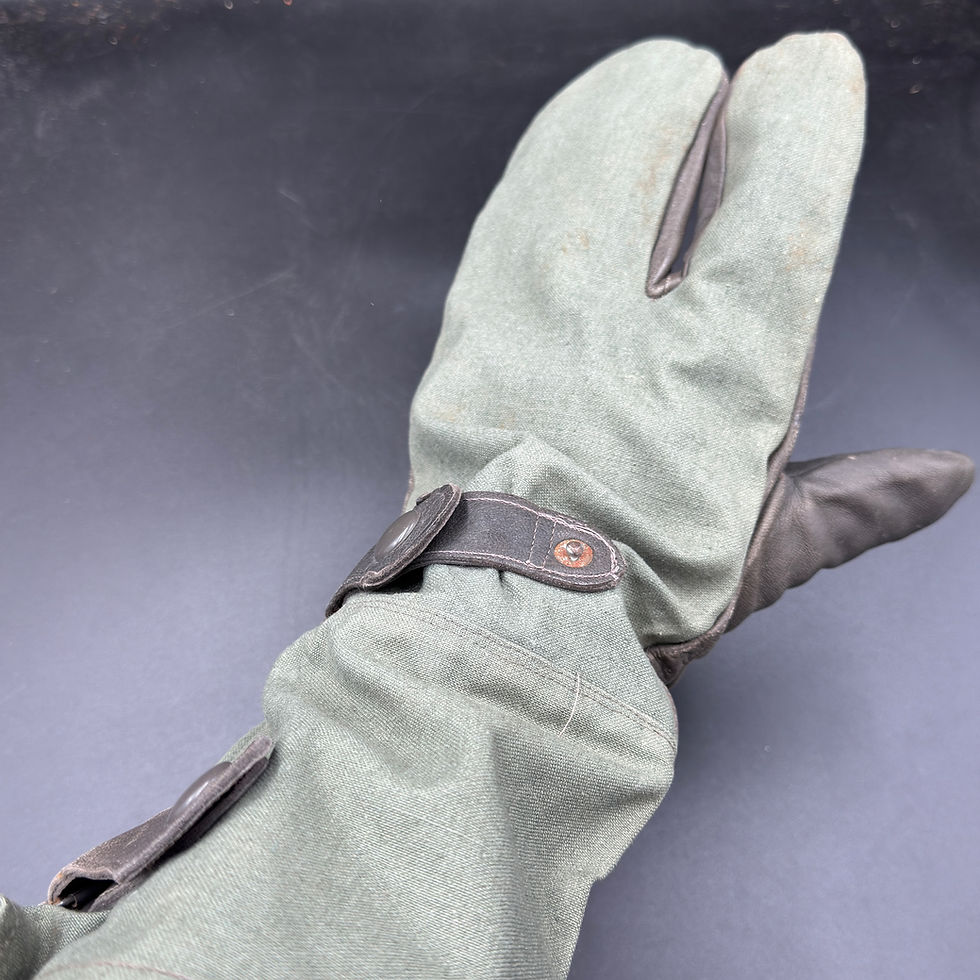 Wehrmacht Kradmelder glove Left 1942