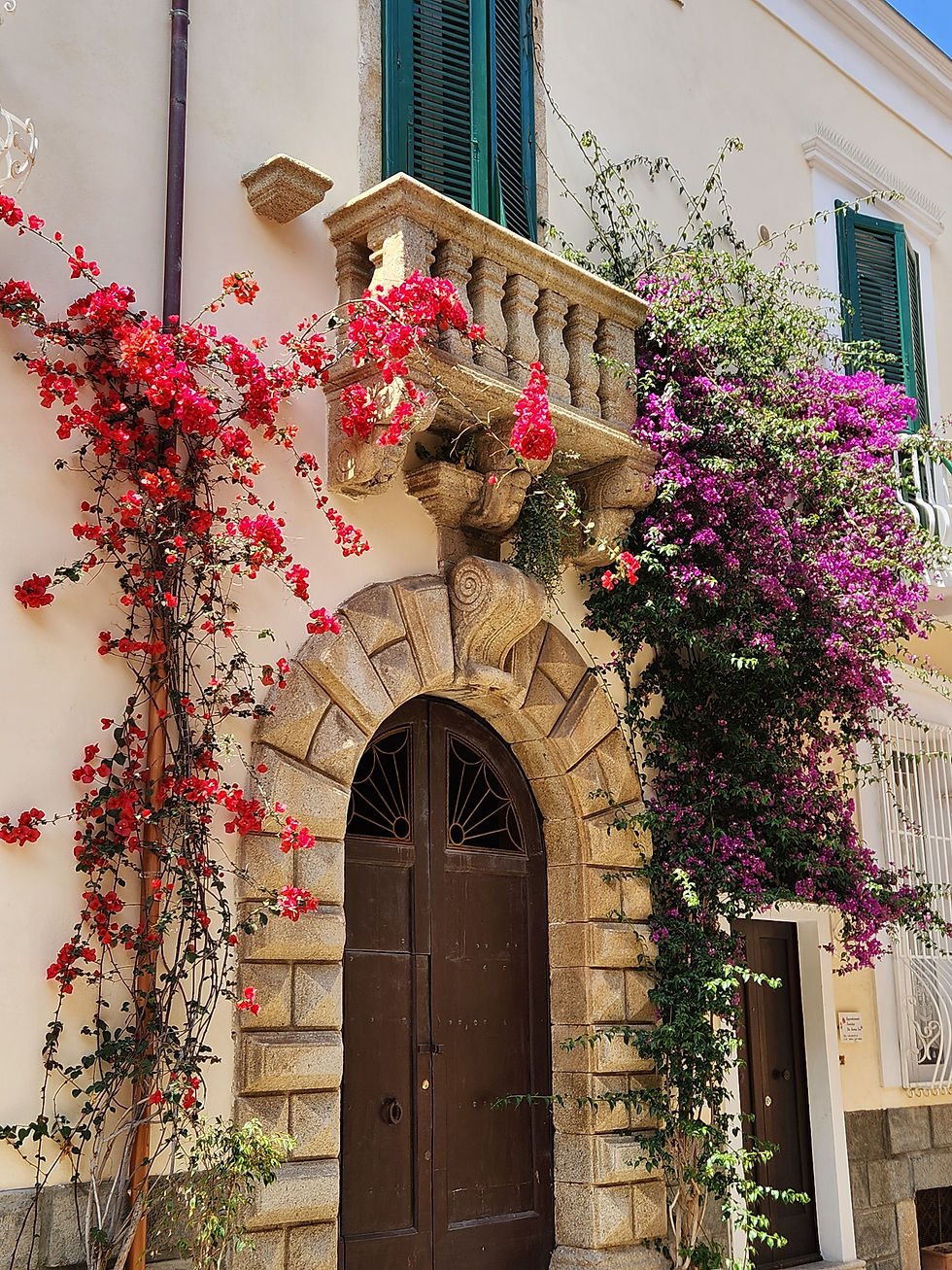 Gorgeous 😍 archways of Tropea.