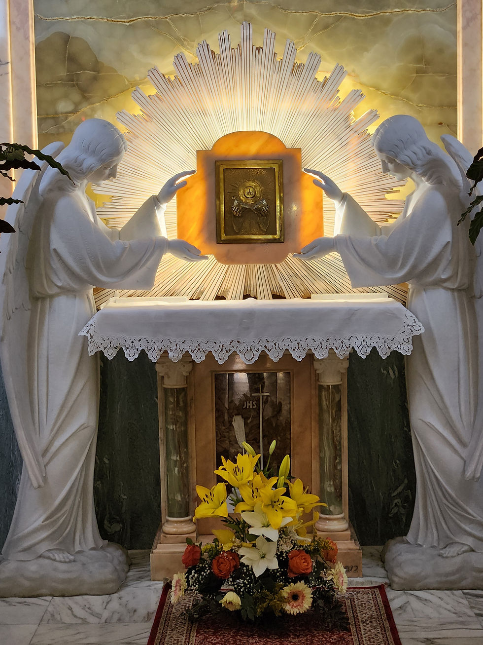 Just one amazing side chapel.
