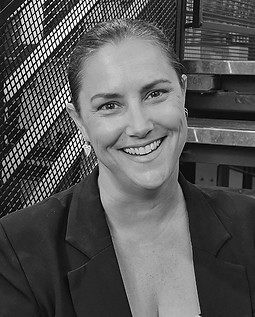 Kelly Rosnell-Shand Headshot - Copy.jpg