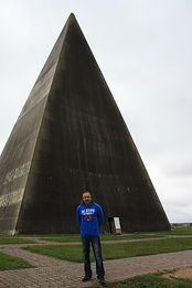 Путешествия по миру, поиск смысла жизни