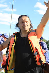 Путешествия по миру, поиск смысла жизни