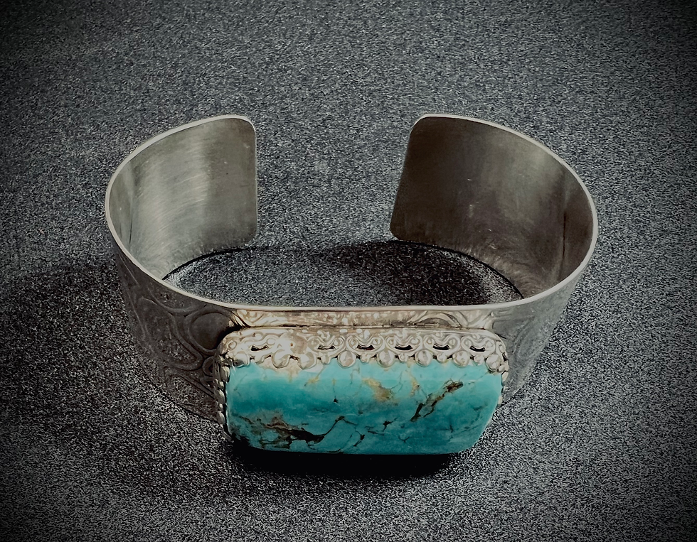 Thumbnail: Beautiful Ladies "Kingman Blue" Turquoise Cuff
