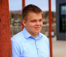 Garrett Wilson - Senior Photo_edited.png