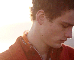 tumblr_nef2b7qx2j1qms2aoo1_250.gif