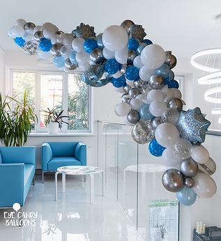 Winter Wonderland Balloon Garland by Eye Candy Balloons
