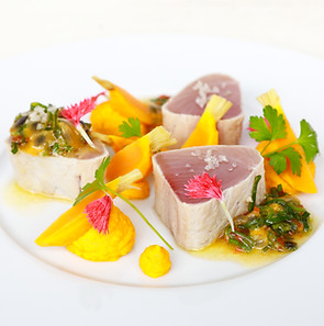 tataki de thon, carotte et gingembre, au fruit de la passion
