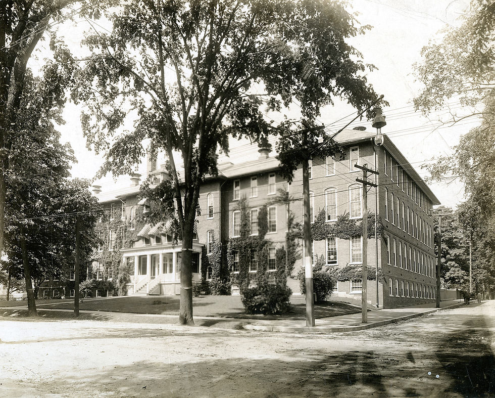 B & W photo of building