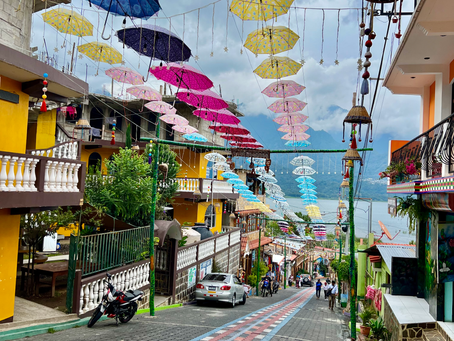The adorable town of San Juan , beautiful murals at Mirador Kaqasiiwaan and a stunning sunrise at