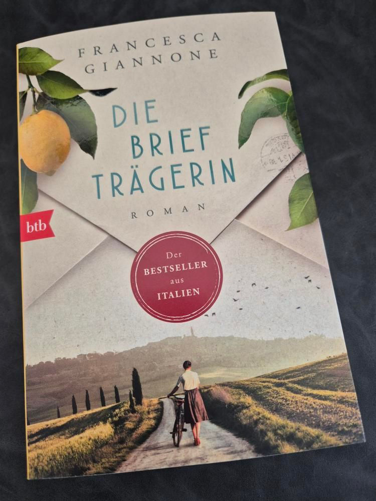 [Buchrezension] Die Briefträgerin, [Autorin] Francesca Giannone