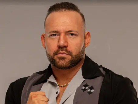 QT Marshall Re-Signs With AEW