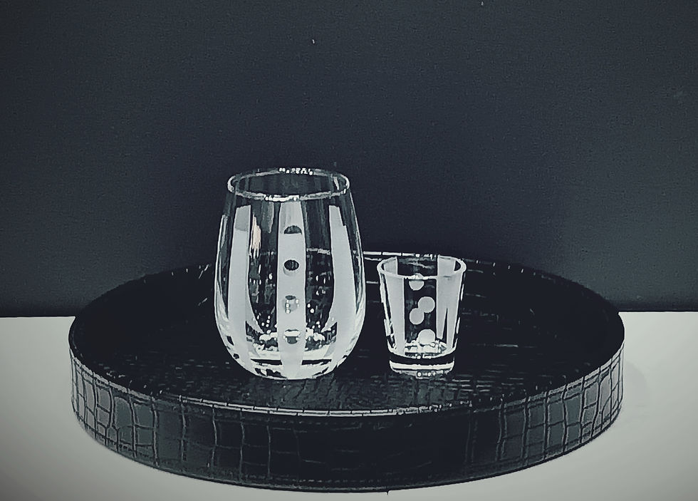 Etched stemless wine glass and shot glass with dots and stripes design